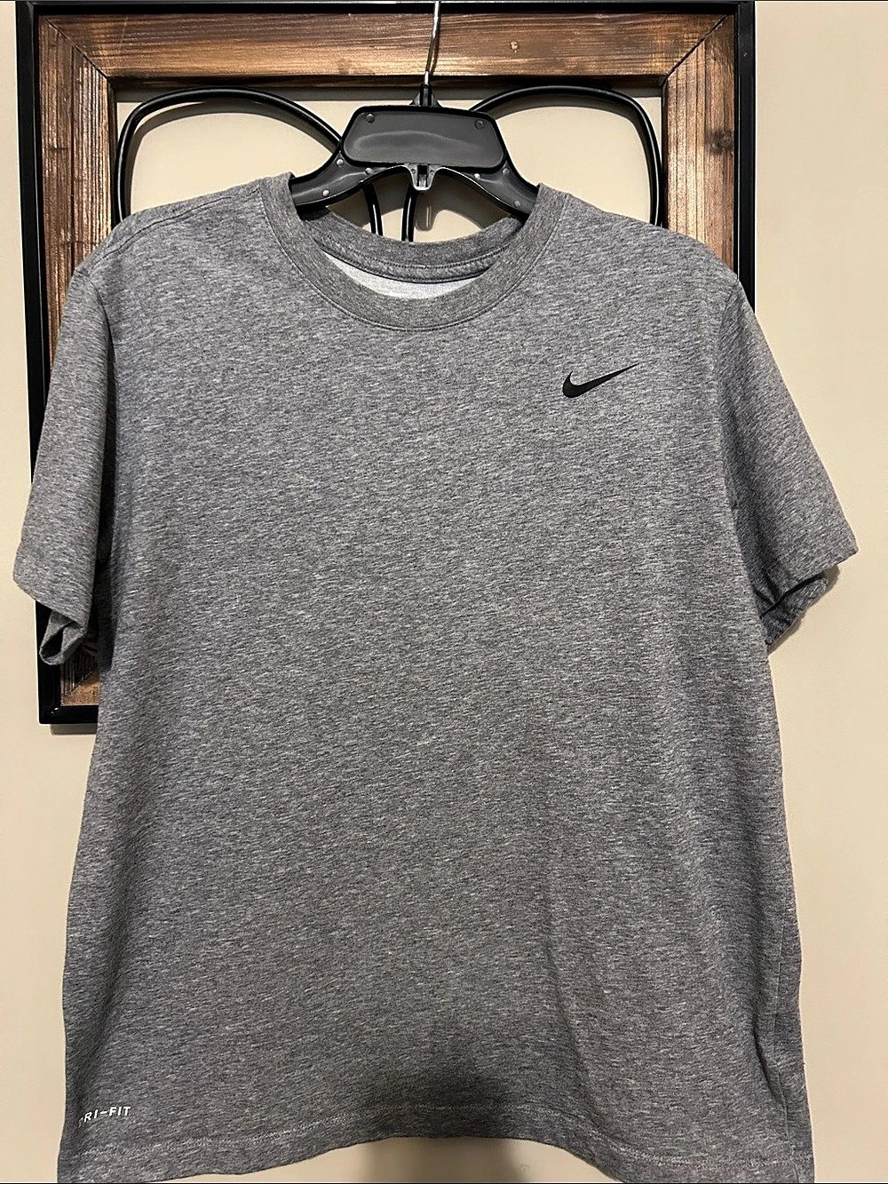 Nike Dri-FIT Legend Fitness T-Shirt Men's Gray Short Sleeve Tee